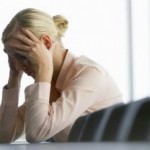 Estrés y edad compiten por ver quién destiñe antes el pelo
